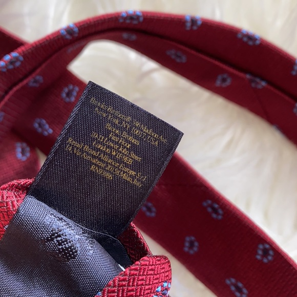 ✅ Brooks Brothers Red Luxury Tie - Picture 5 of 6